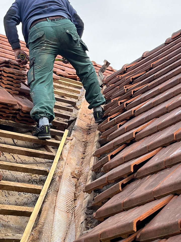 Artisan couvreur local à Saint Prix 95390